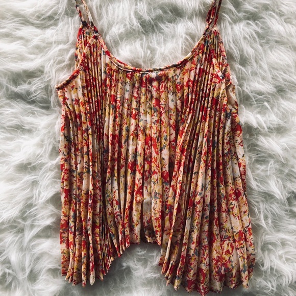 Pleated BCBG Tank - Picture 1 of 3